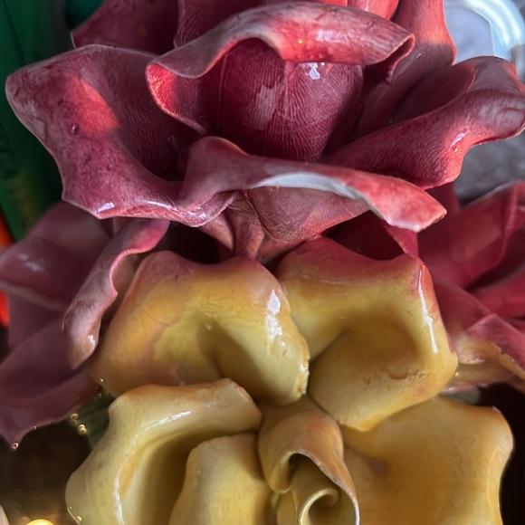 Capodimonte Rose Cluster in a Basket Made in Italy Vintage - Picture 10 of 10